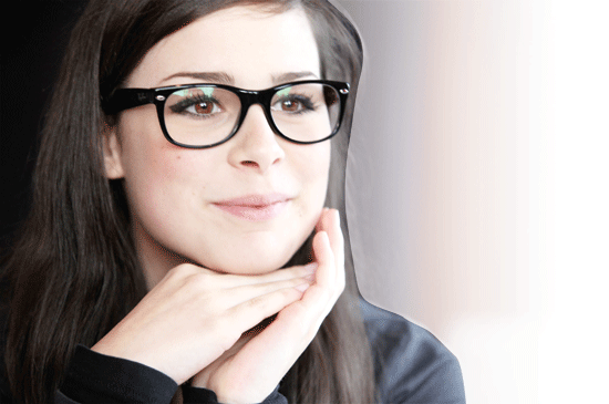 Kacamata Wanita Untuk Bentuk Wajah Oval