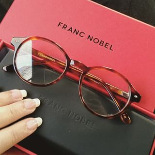 Kacamata Gaya Pria di Franc Nobel