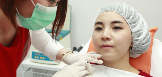 Perawatan kecantikan di Clinic Surabaya