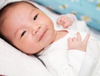 Stimulasi Perkembangan Bayi 2 Bulan Untuk Pertumbuhan yang Lebih Optimal